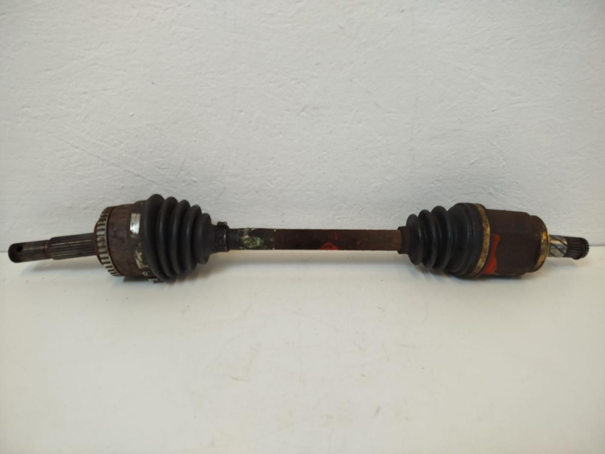 Nissan Almera N16 Gelenkwelle Antriebswelle vorn links 1498ccm 66kw QG15 ABS 5G