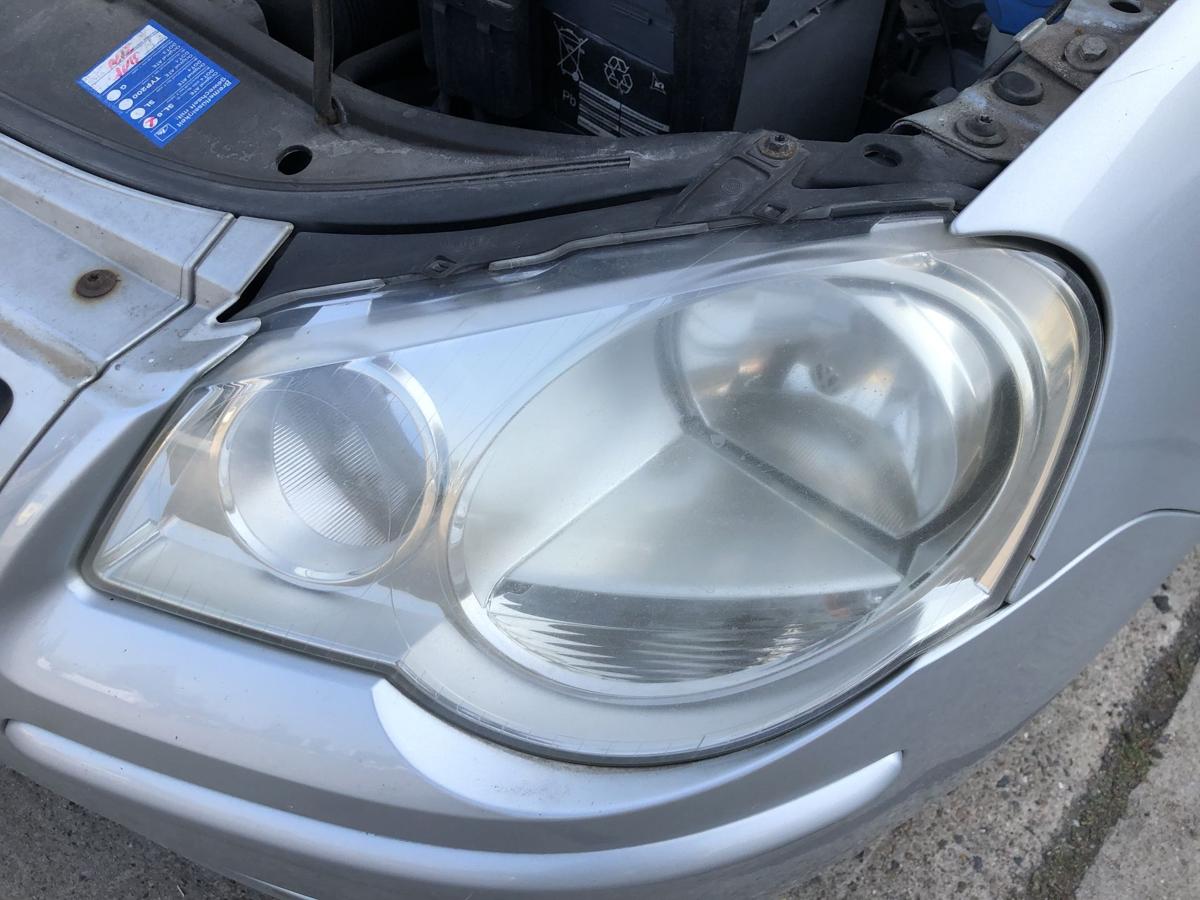 VW Polo 9N3 Scheinwerfer links Halogen Lampe Hauptscheinwerfer Valeo Trüb