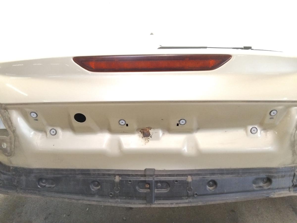 Ford Mondeo 4 BA7 Flie&szlig;heck Heckklappe Champagnermetallic inkl. Scheibe BJ2007