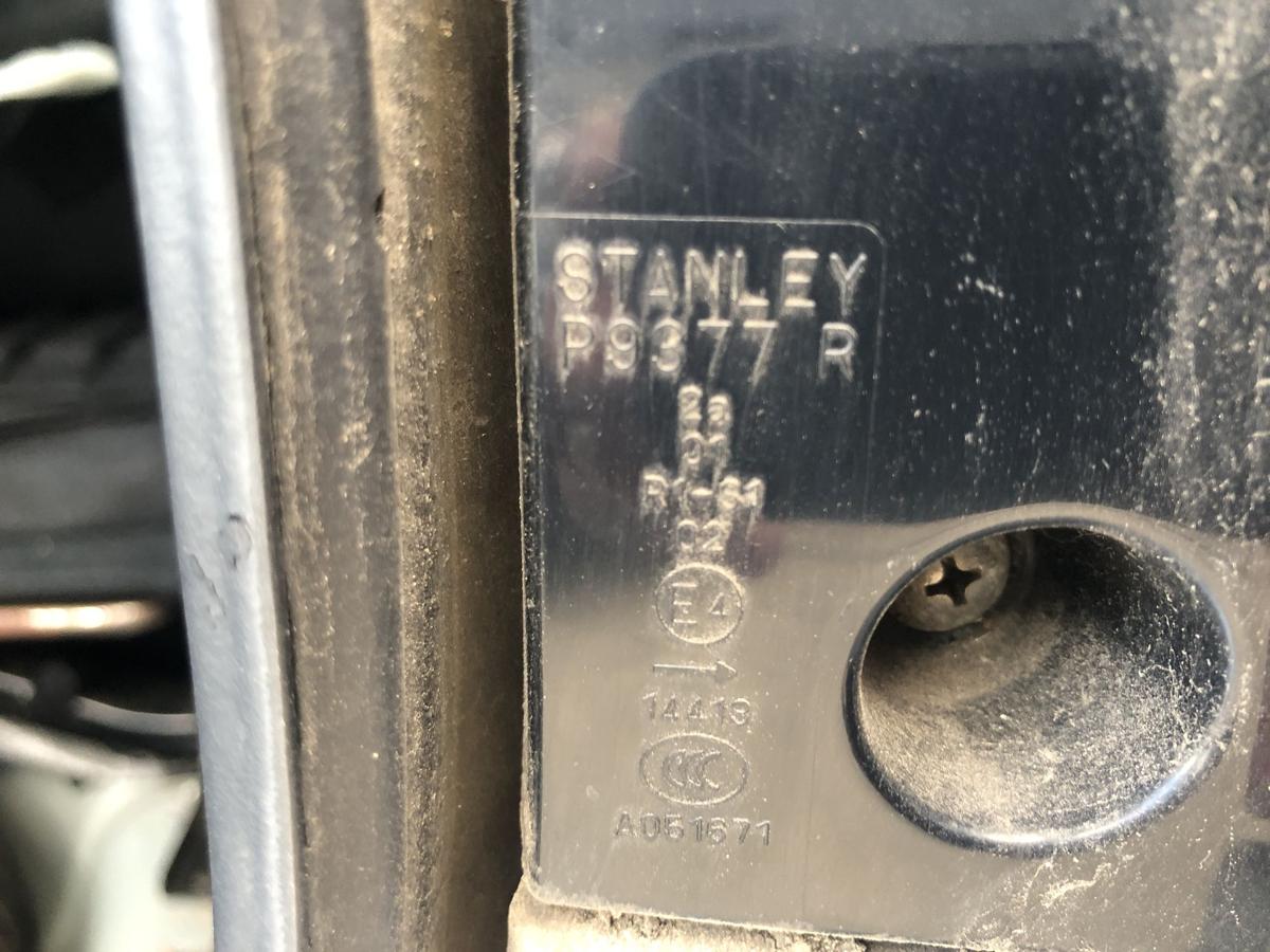 Mazda 5 CW R&uuml;ckleuchte rechts au&szlig;en Ecke R&uuml;cklicht Heckleuchte OE Stanley