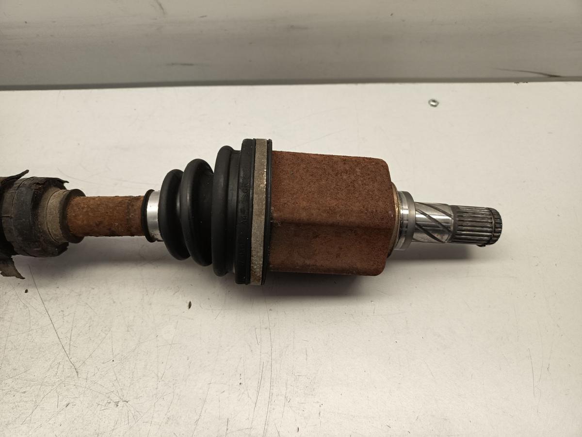 Nissan Primera P12 original Antriebswelle links 2.0 103kW Benzin Automatik Bj 03