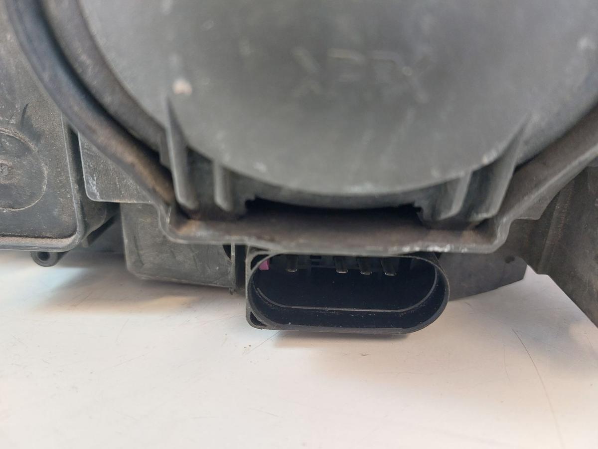 Audi A4 8E 8EC B7 Avant Scheinwerfer rechts Frontscheinwerfer Halogen OEM