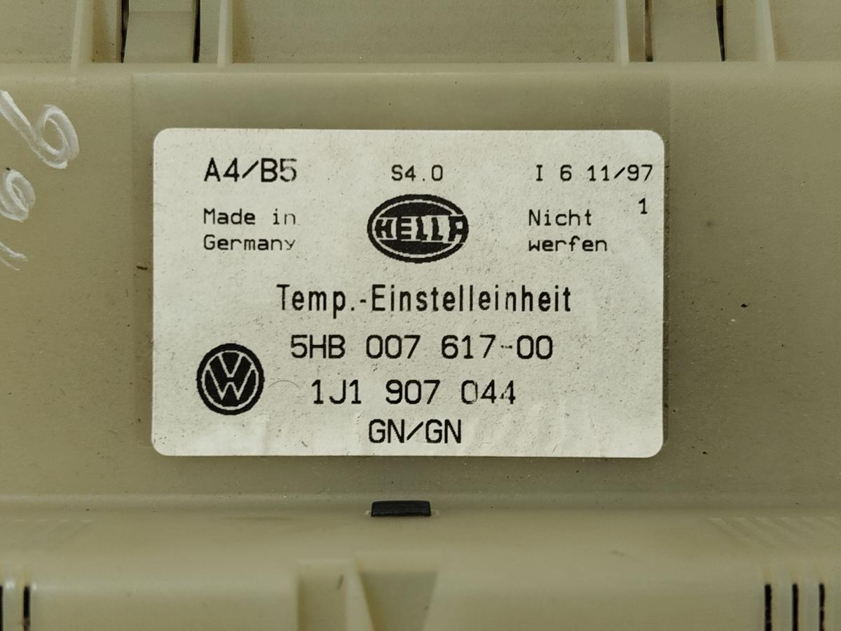 VW Passat 3B B5 Klimabedienteil Klimaautomatik Heizungsregulierung Hella OEM