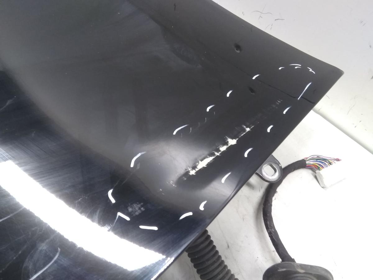 Tesla Model Y Tür vorn links Fahrertür schwarz solid black beschädigt BJ2023