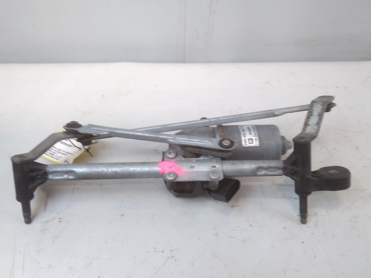 Opel Corsa D BJ2008 original Wischermotor Wischergestänge vorn 13182340