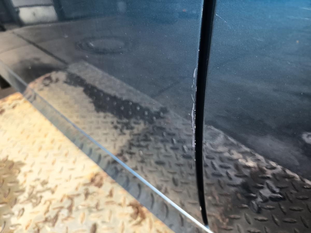 BMW 3er E90/91 original T&uuml;r vorn links Fahrer Rohbau Rost A07 Mysticblau Bj 2006