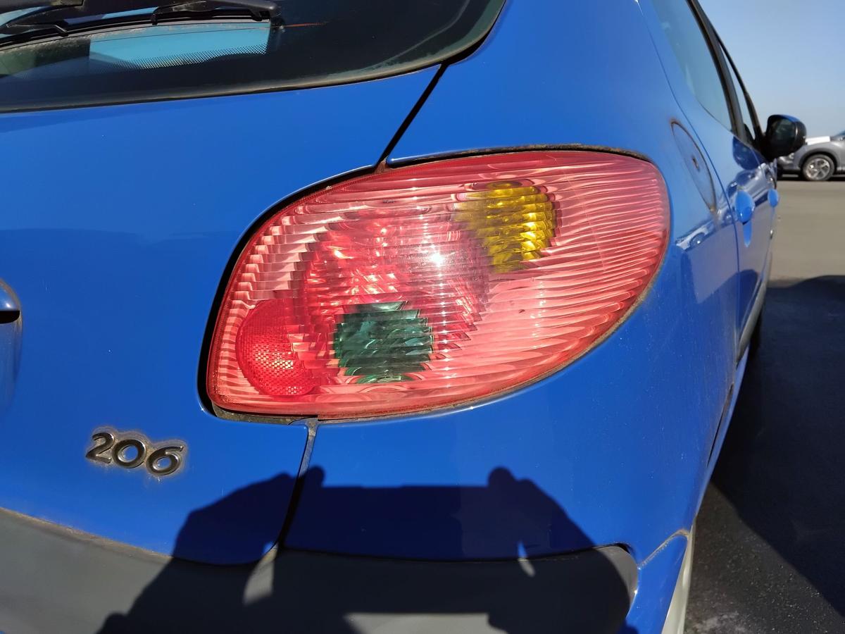 Peugeot 206 Facelift original R&uuml;ckleuchte Heckleuchte rechts BJ2005