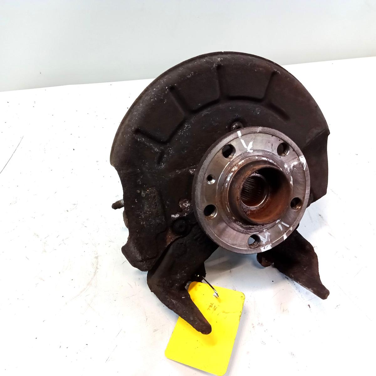 Skoda Fabia 5J Achsschenkel Radlagergeh&auml;use vorn rechts 1.2 44kw CGPB BJ2013