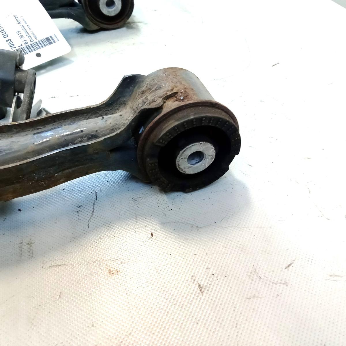 Tesla Model S Facelift original Querlenker Vorderachse oben links Bj.2019