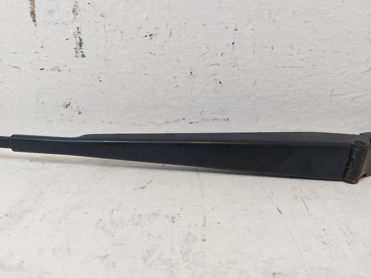 VW Passat CC Wischerarm vorn links Scheibenwischerarm Fahrerseite OEM