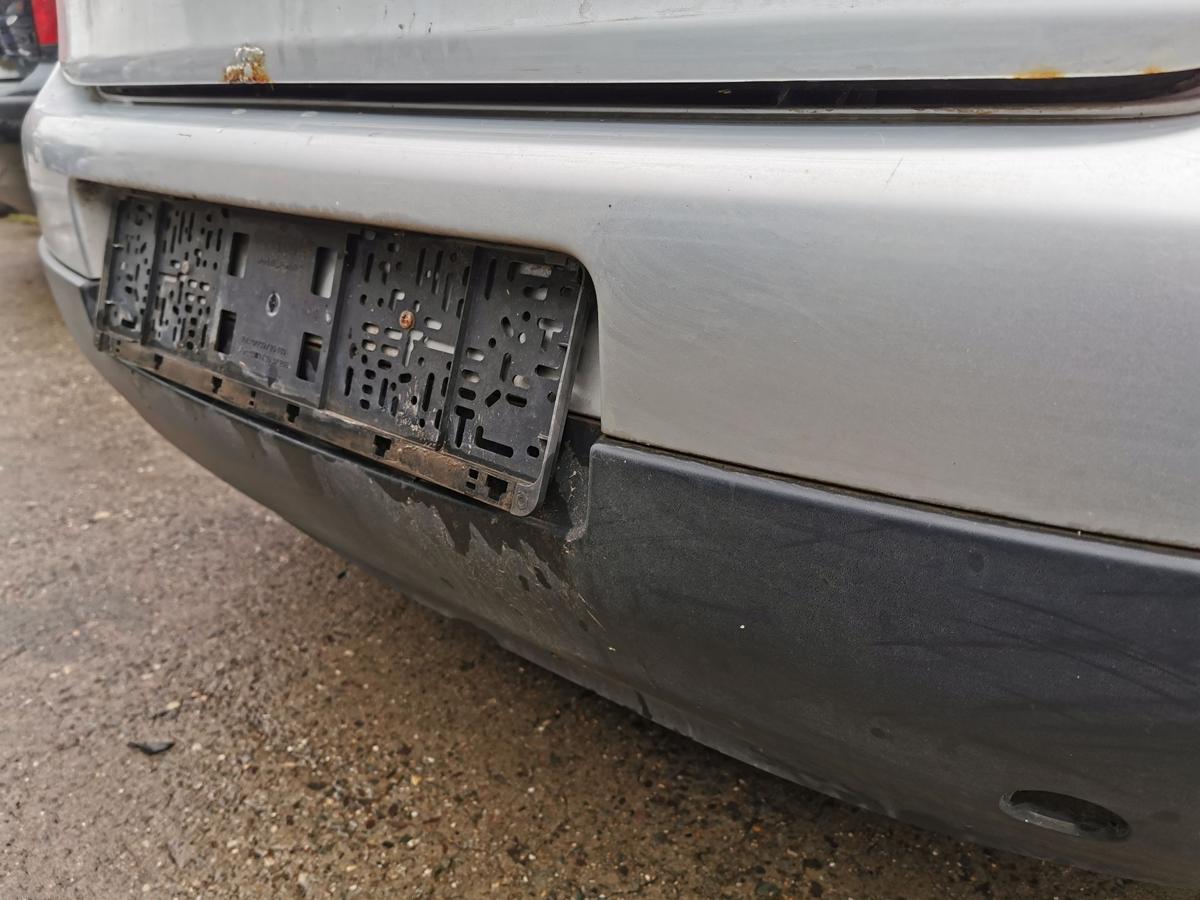 VW Golf V 5 Stossfänger Stossstange Bumper hinten 3 Türer LA7W Reflexsilber Met VW Golf V 5 Stossfänger Stossstange Bumper hinten 3 Türer LA7W Reflexsilber Met