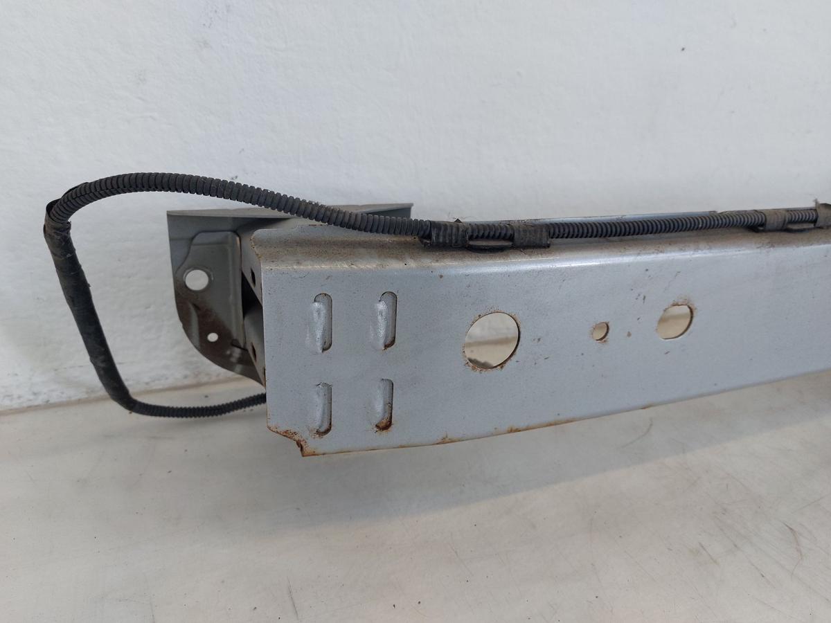 Toyota Yaris XP13 Tr&auml;ger Sto&szlig;f&auml;nger hinten Pralltr&auml;ger Sto&szlig;f&auml;ngertr&auml;ger