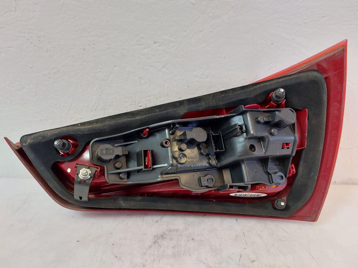 Audi A1 8X Sportback Rückleuchte links Rücklicht Heckleuchte kein LED OEM