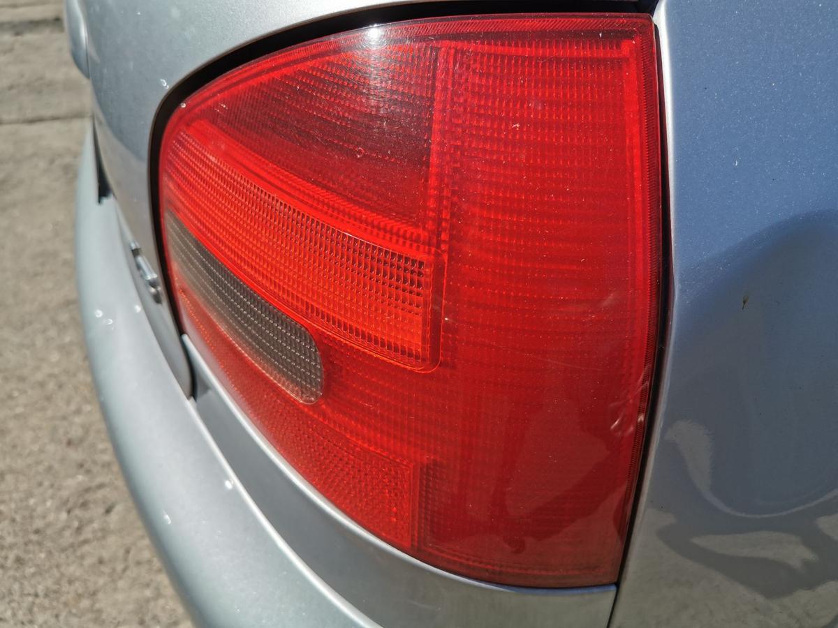 Audi A3 8L Rückleuchte Schlussleuchte hinten rechts OE 3 Türer bis Bj 2000
