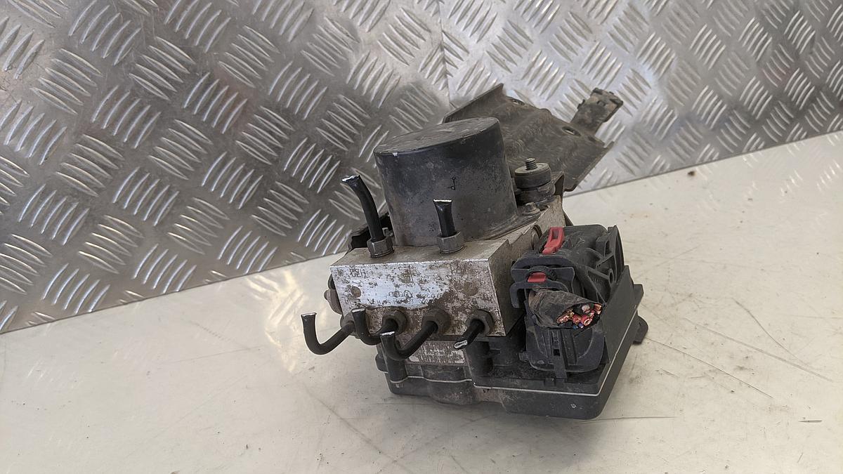 Seat Ibiza 6J ABS Block mit Pumpe Steuerteil 6R0614517H Hydroaagregat