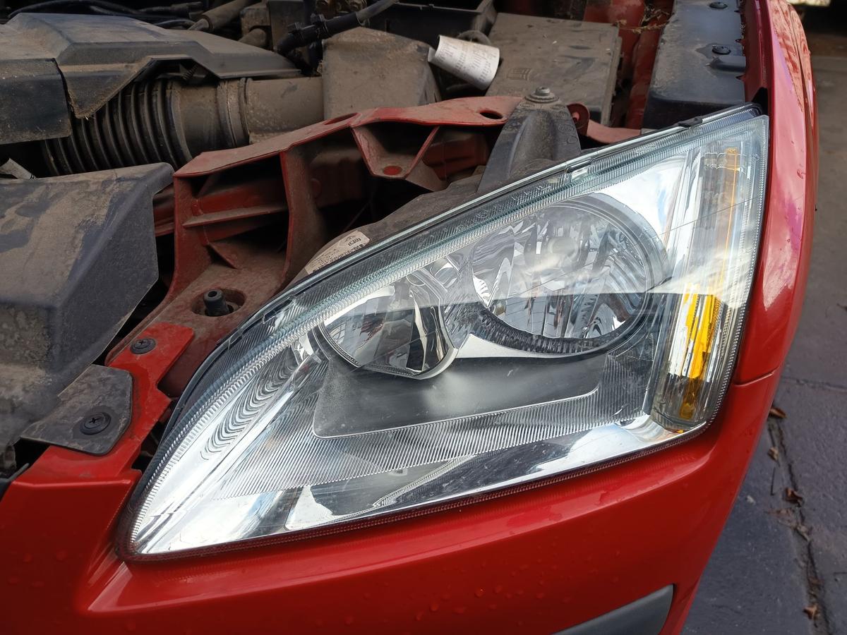 Ford Focus II original Scheinwerfer links Halogen vor Facelift Bj 2005