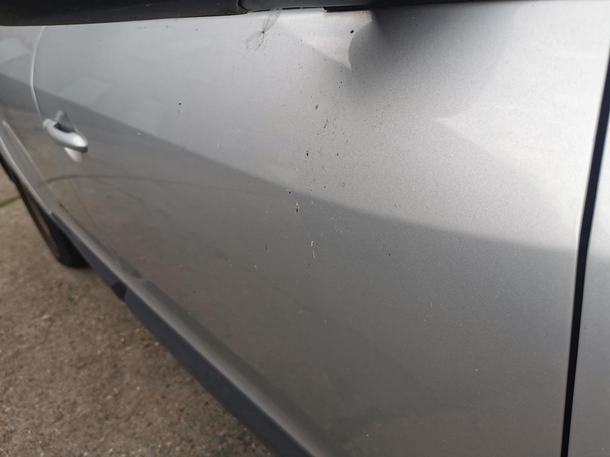 Renault Megane III Z Kombi Beifahrertür Tür Autotür Roh vorn rechts TED69 GREY