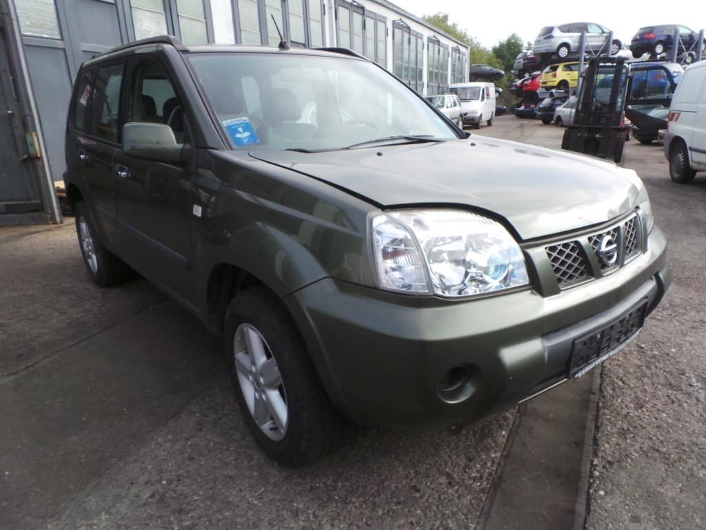 Nissan X-Trail T30 BJ 2003 Stoßstange vorn Stoßfänger