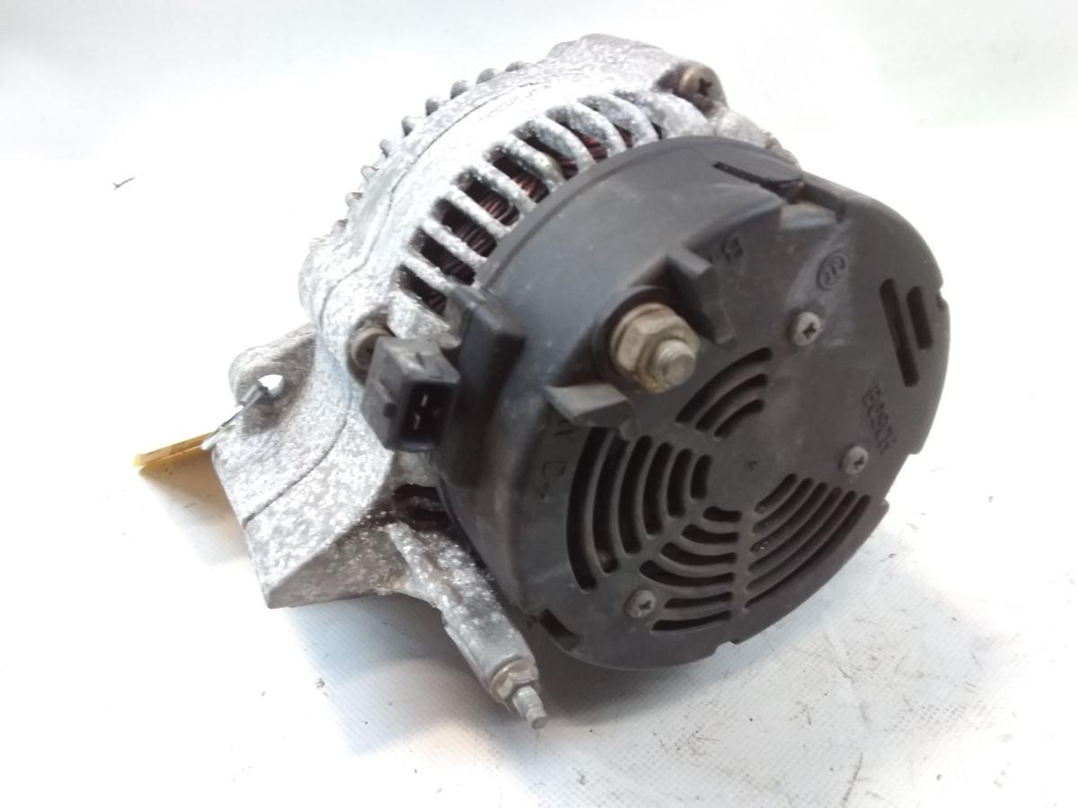 VW Vento orig Lichtmaschine Generator Bosch 70A 1.8 55kw AAM BJ1992 028903025G