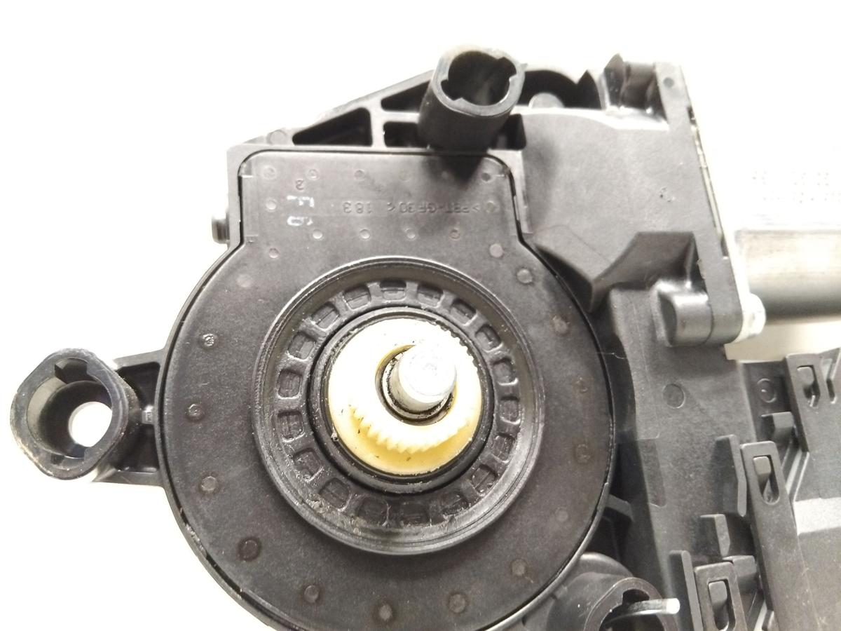 Peugeot 307 CC Cabrio original Fensterhebermotor vorn rechts Bj.2005 9651735180