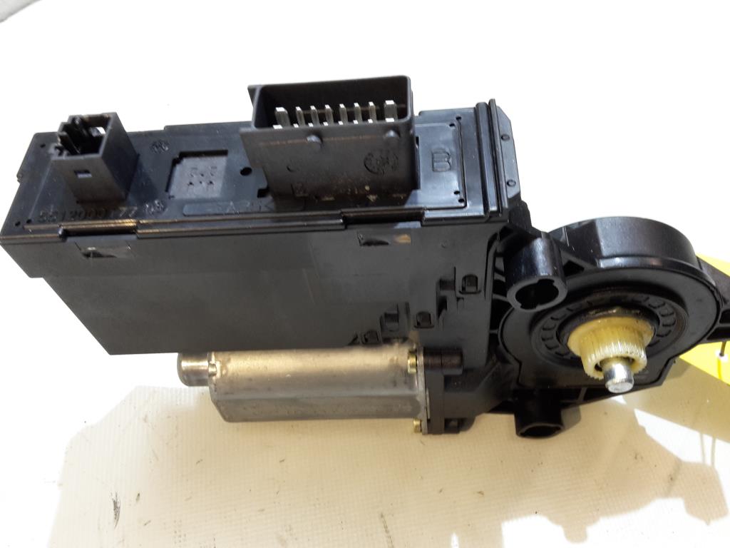 Peugeot 307 BJ 2002 Fensterhebermotor vorn links 9634457580