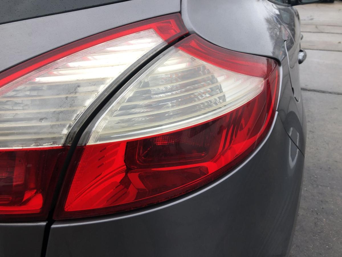 Renault Megane III 3 R&uuml;ckleuchte au&szlig;en rechts R&uuml;cklicht Heckleuchte 5 t&uuml;rer