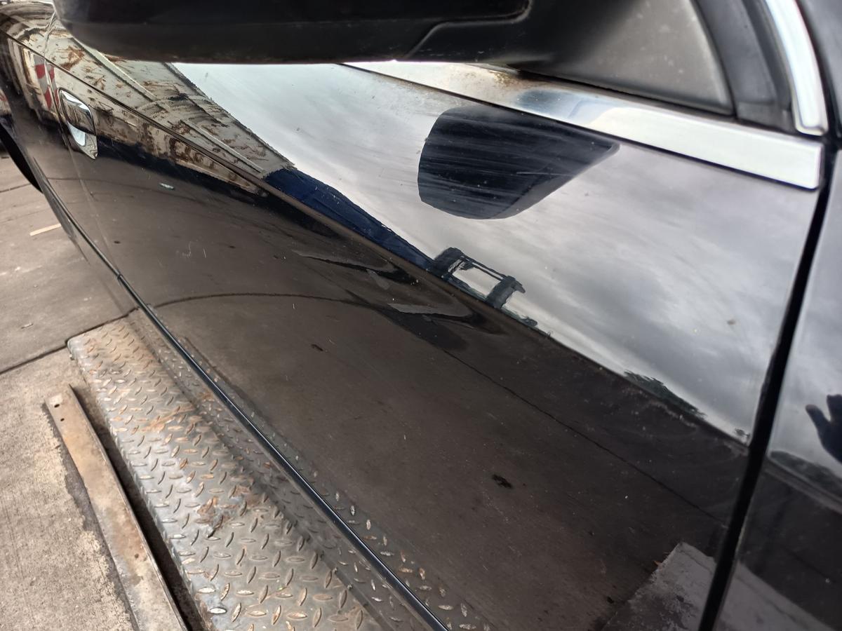 Audi A4 B7 original T&uuml;r vorn rechts Beifahrer Y9B Brillantschwarz Bj 2007
