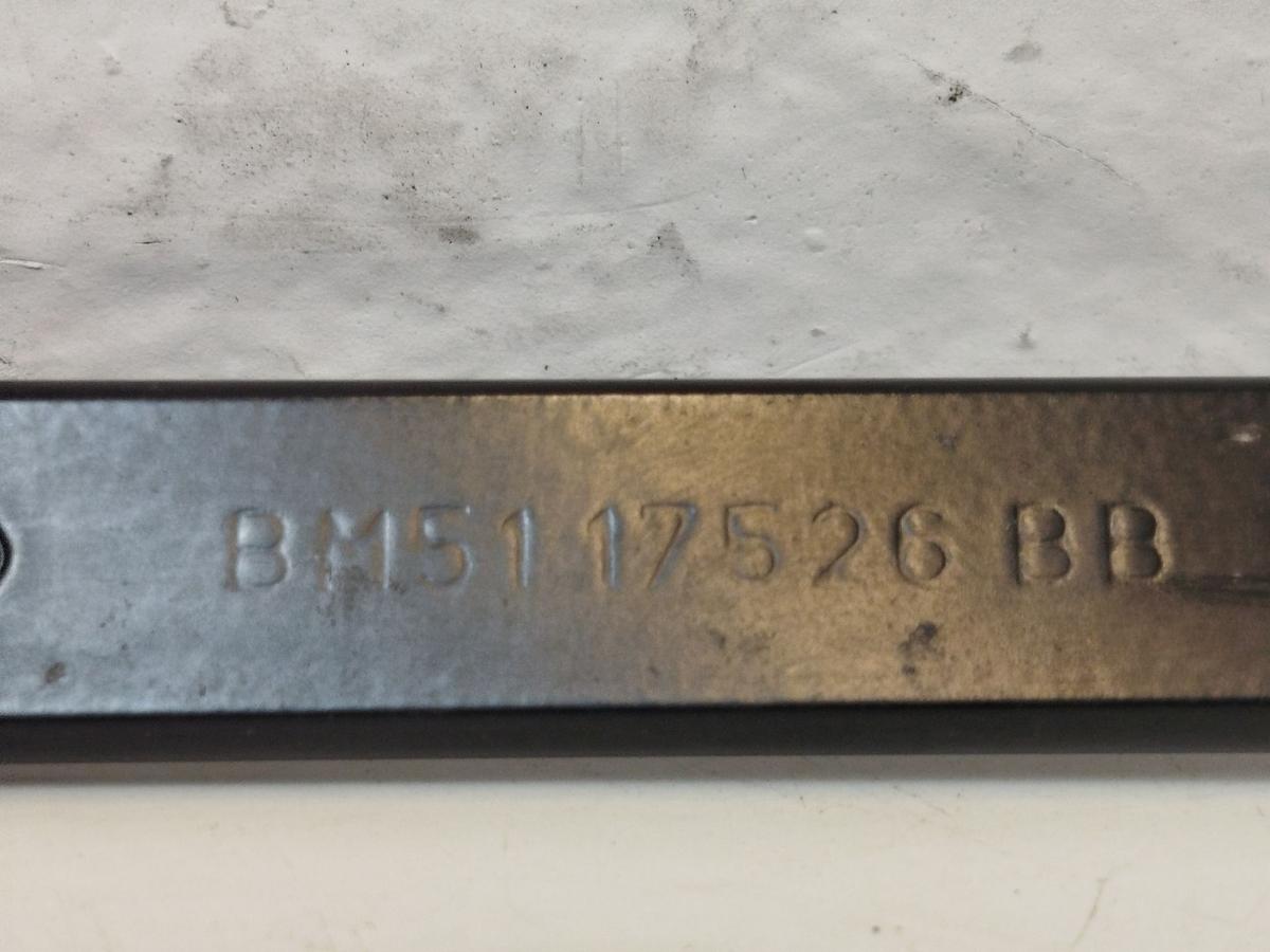 Ford Focus DYB MK3 Wischerarm vorn rechts Scheibenwischer Beifahrerseite