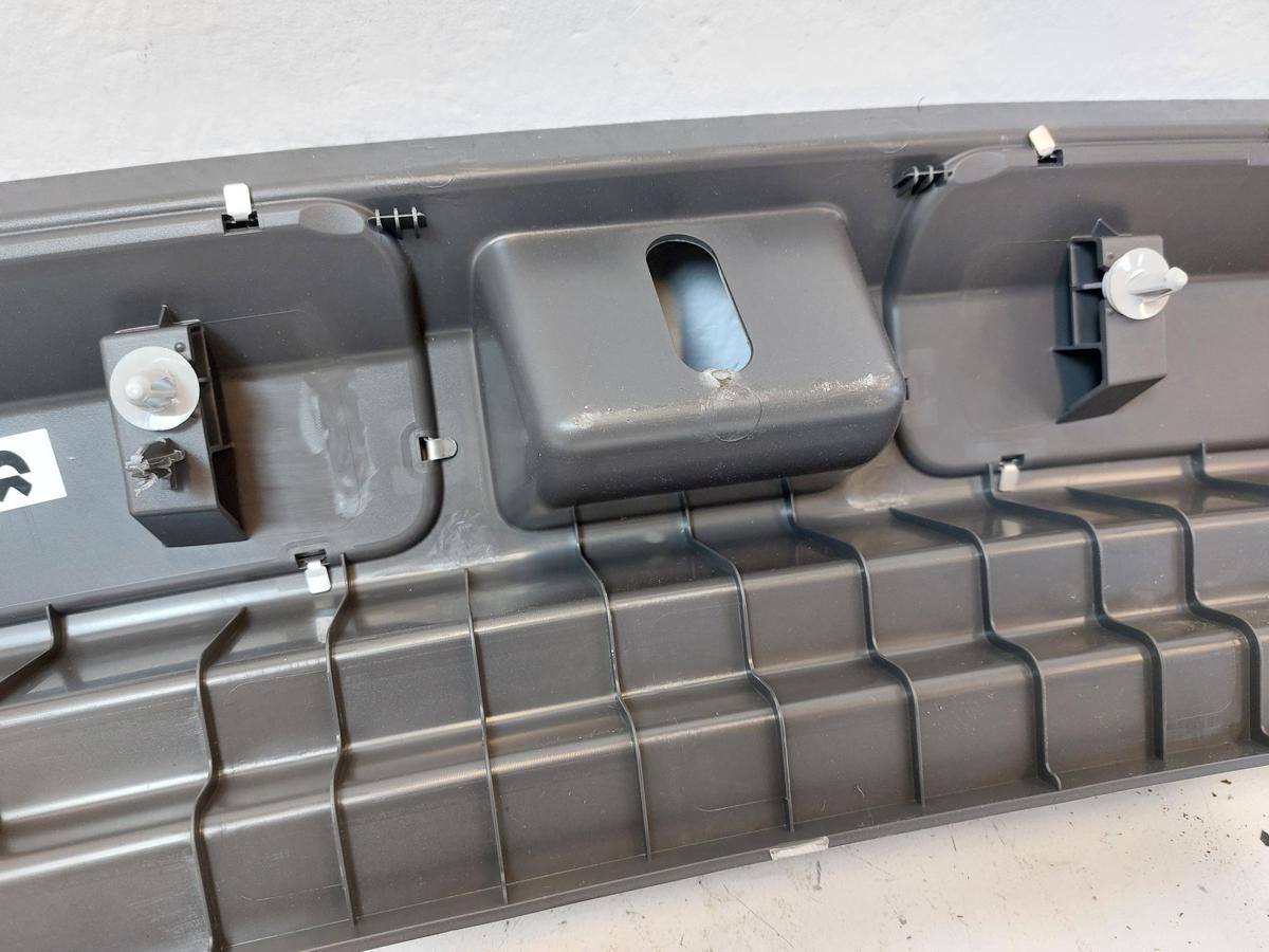 NIO ET7 Elektro Verkleidung Ladekante Ladekantenverkleidung