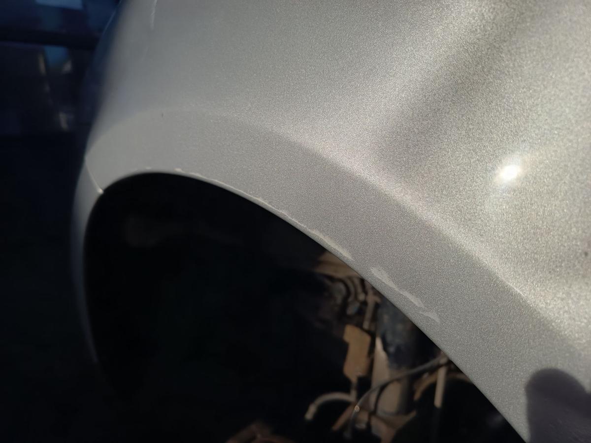 Ford Focus C-Max original Kotfl&uuml;gel links Seitenteil Polarsilber Bj 2006