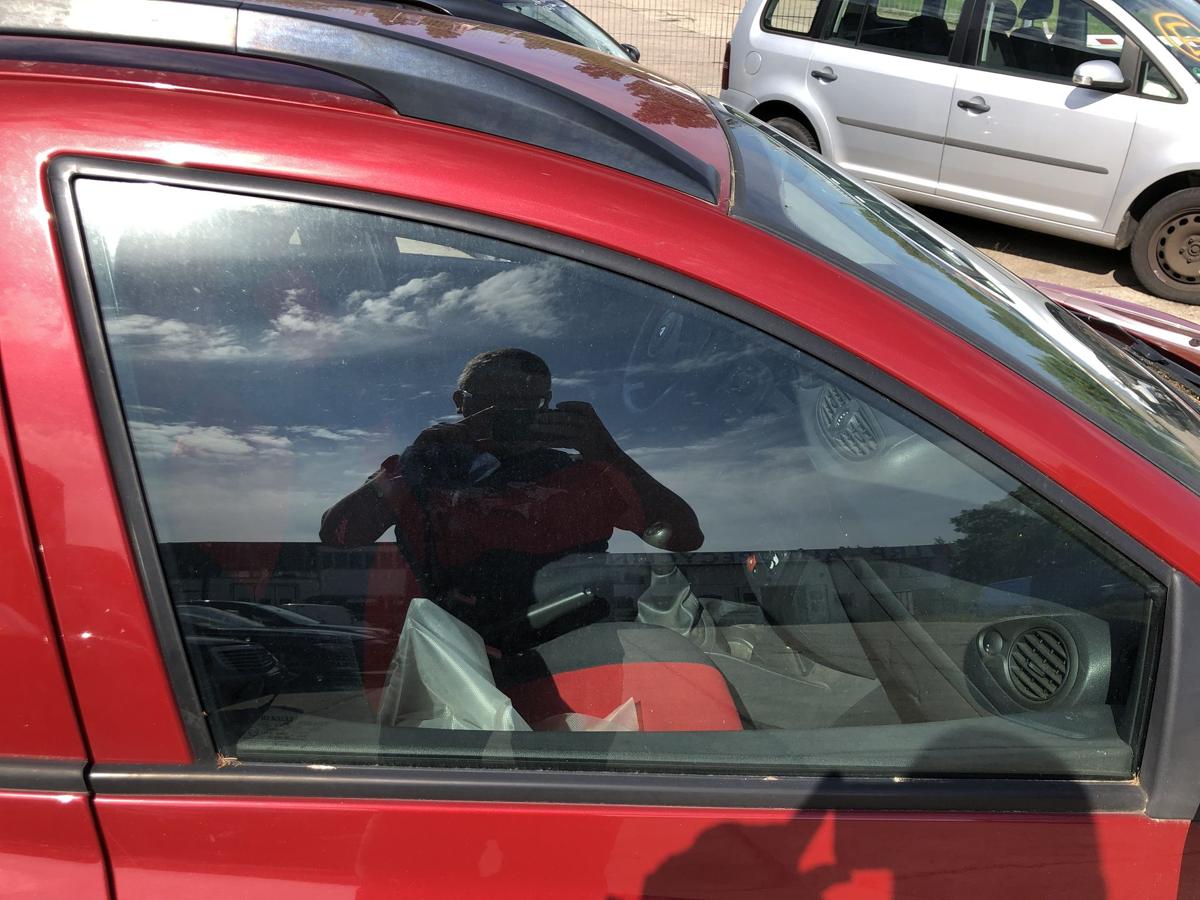 Renault Clio 3 III Grandtour T&uuml;rscheibe vorn rechts Seitenscheibe Scheibe Color