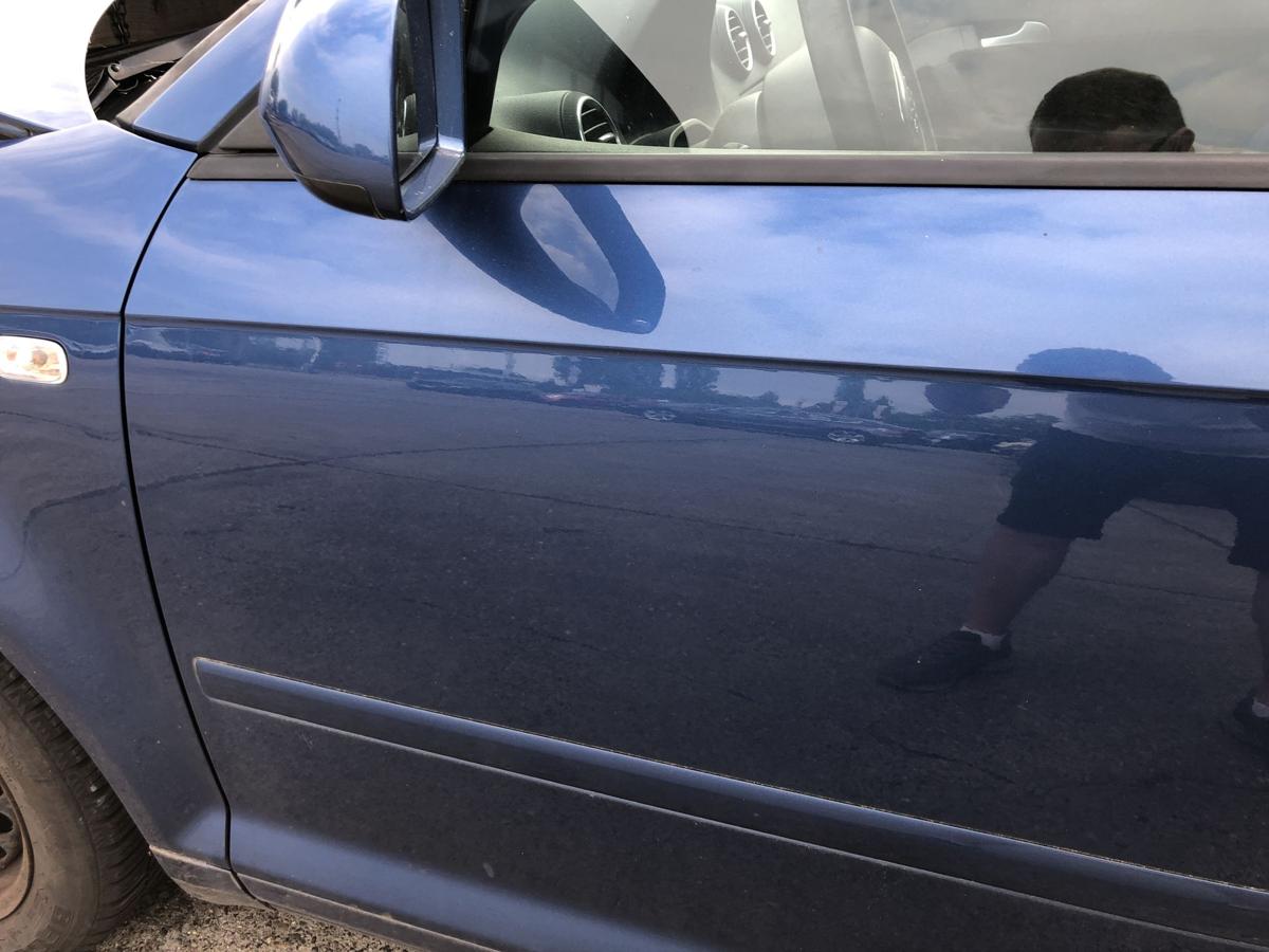 Audi A3 8P ab05 T&uuml;r vorn links Fahrert&uuml;r im Rohbau mit Scheibenrahmen LZ5C 3trg