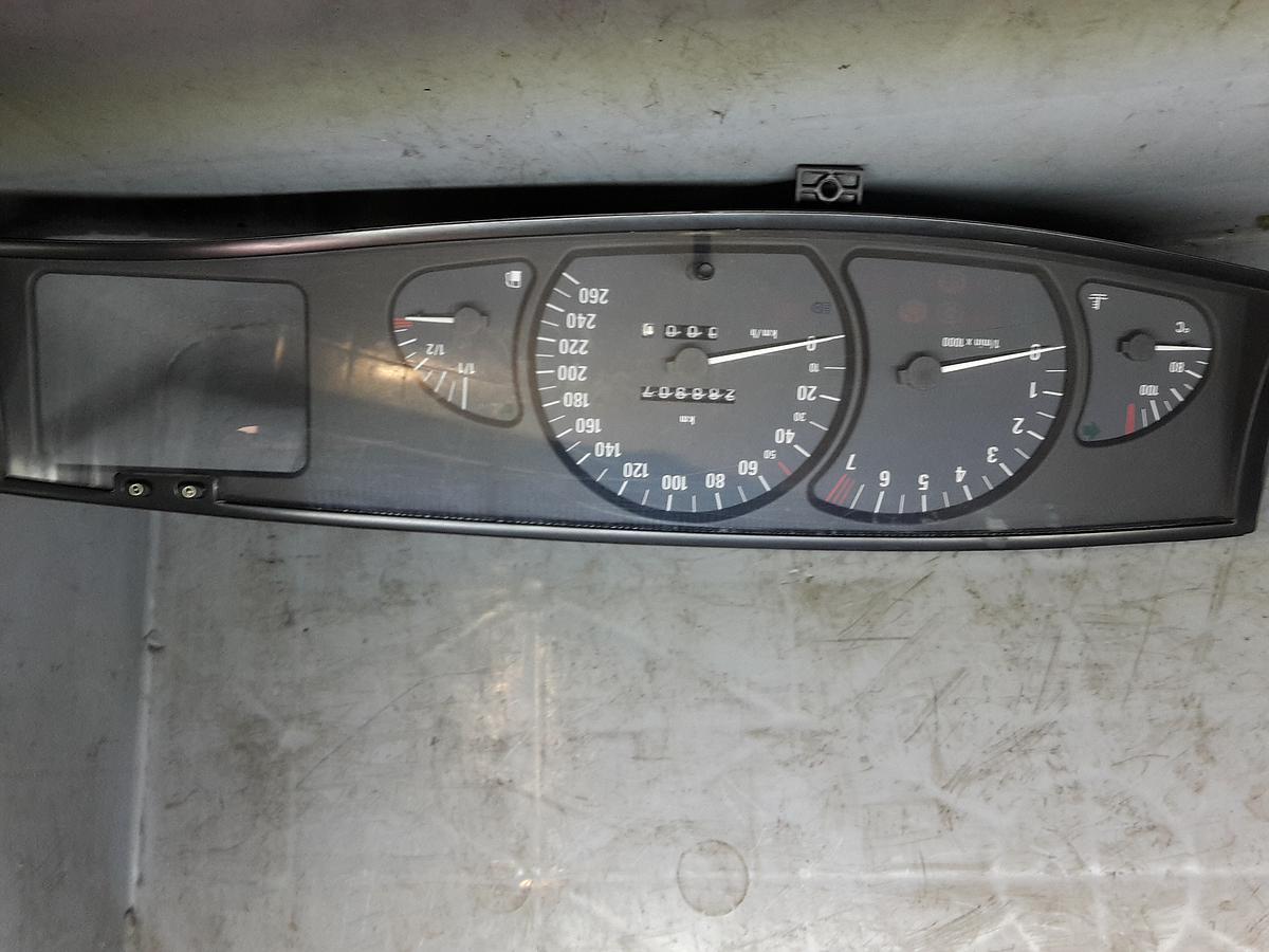 Opel Omega B Bj. 2000 org. Instrumentenkombination Tachometer