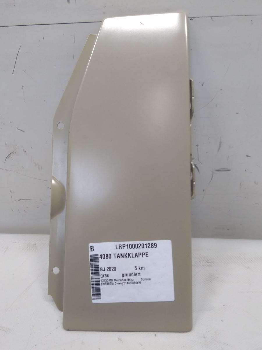 Mercedes Sprinter 907 910 Bj.2020 original Tankklappe grau grundiert