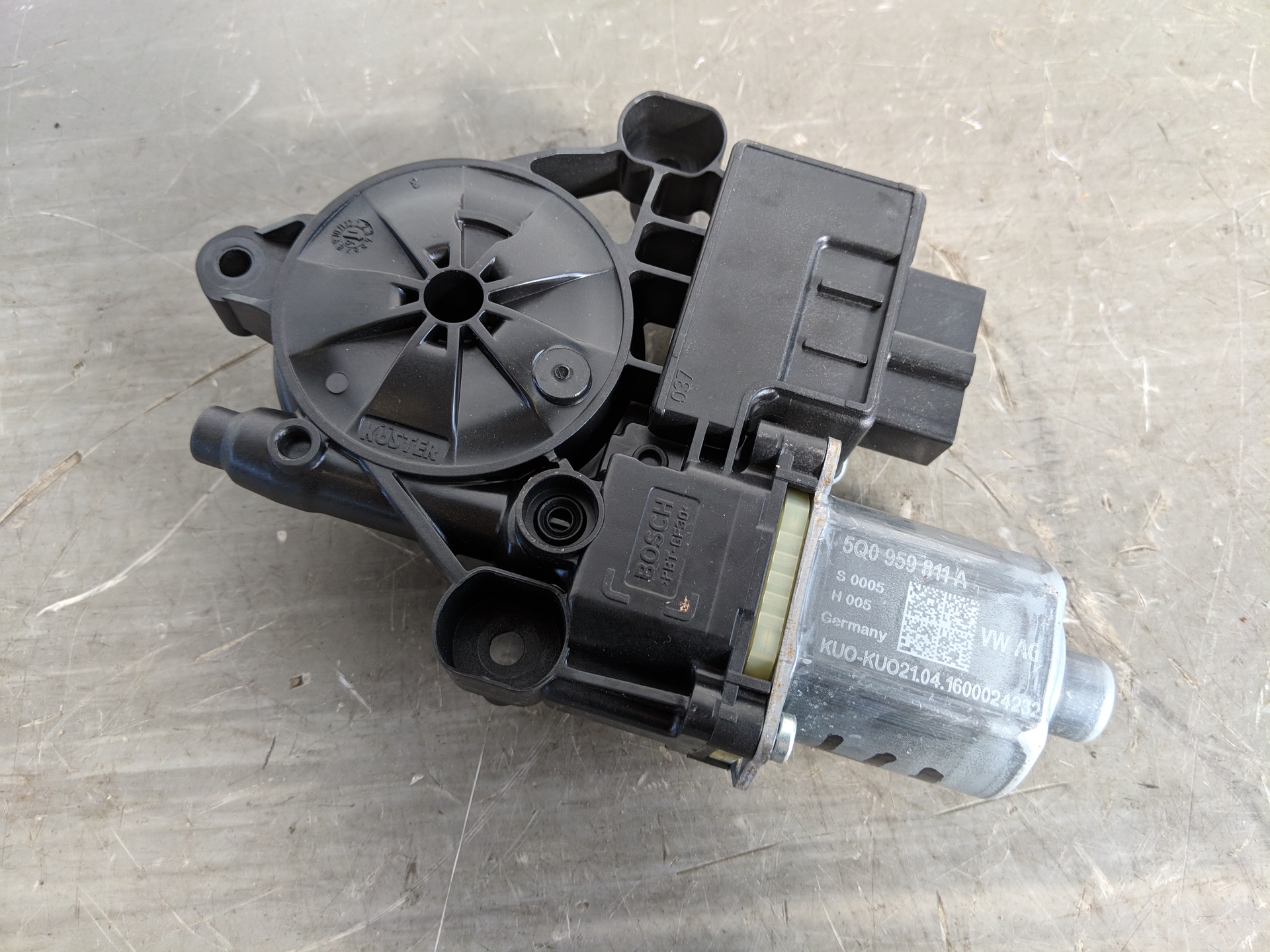 Skoda Octavia 3 5E Fensterhebermotor hinten links 5Q0959811A