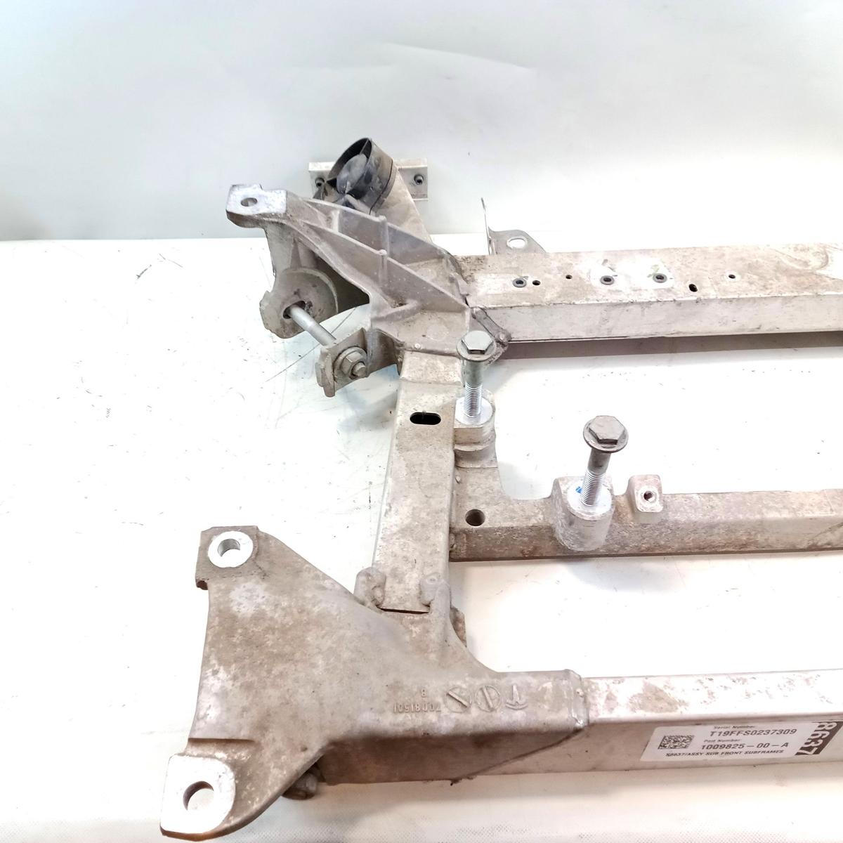 Tesla Model S Dualmotor original Vorderachstr&auml;ger Hilfsrahmen Vorderachse Bj2019