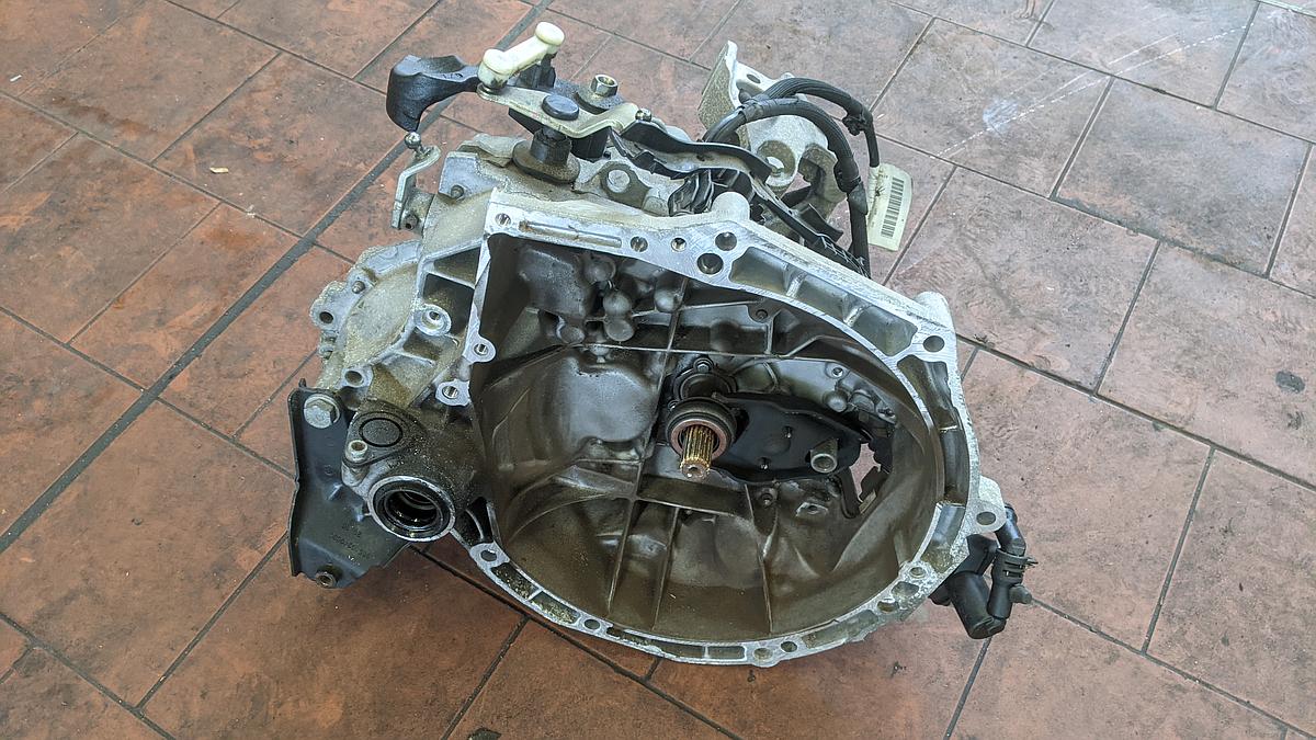 Getriebe Schaltgetriebe 5 Gang 13x59 BVMA5 154tkm Peugeot 208 1