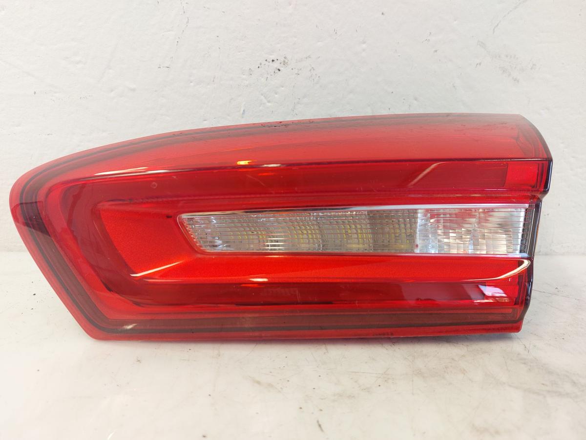 Ford Focus DEH Rückleuchte Schlussleuchte Rücklicht innen rechts 5 Türer LED