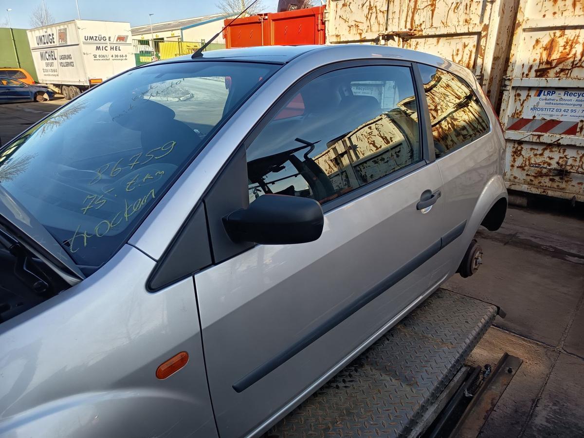 Ford Fiesta VI 3t&uuml;rer original T&uuml;r links Fahrer Polarsilber Bj 2006