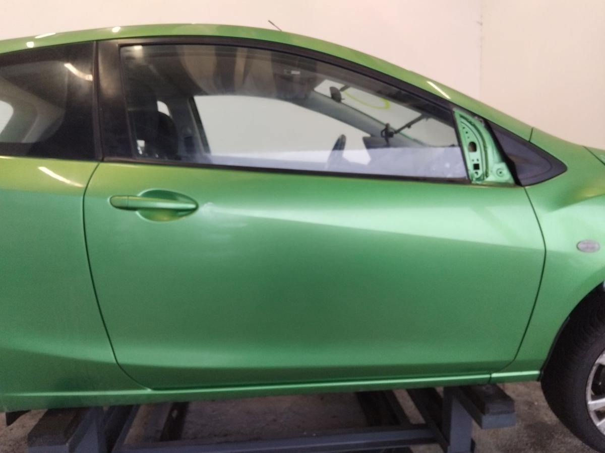 Mazda 2 DE T&uuml;r vorn rechts Beifahrert&uuml;r 3-t&uuml;rig hellgr&uuml;nmetallic BJ2008