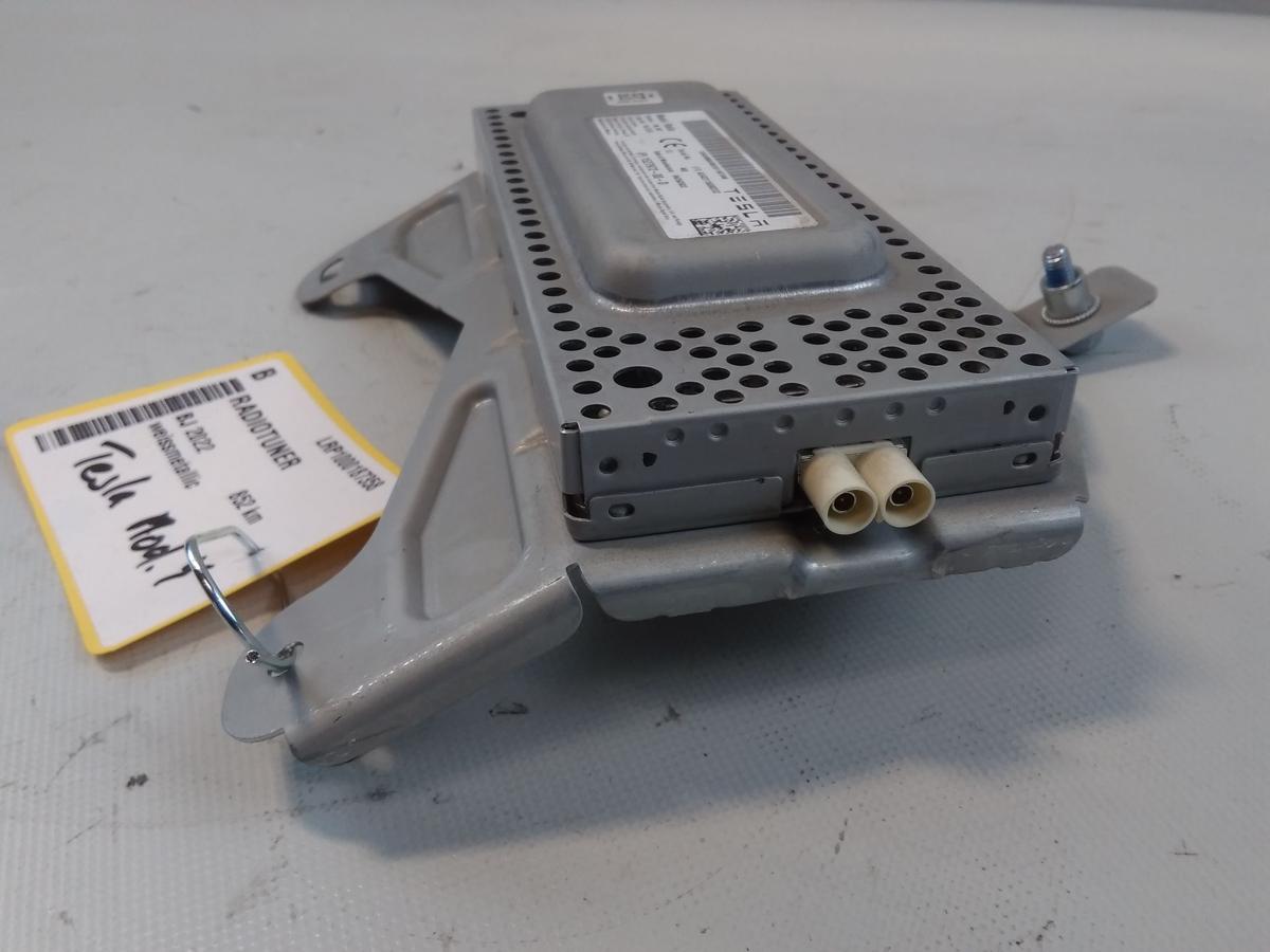 Tesla Model Y original Steuergerät Radiotuner FM 152797200D Harman Becker