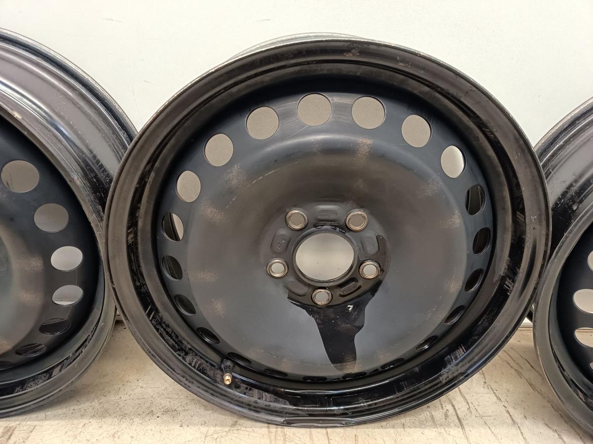 Ford Focus III Turnier original Satz Stahlfelgen 6,5x16 ET50 Bj 2015
