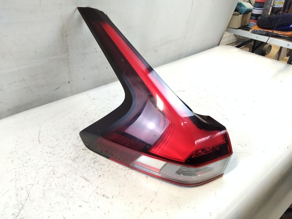 Mitsubishi Eclipse Cross original R&uuml;ckleuchte Schlussleuchte links Teil-LED