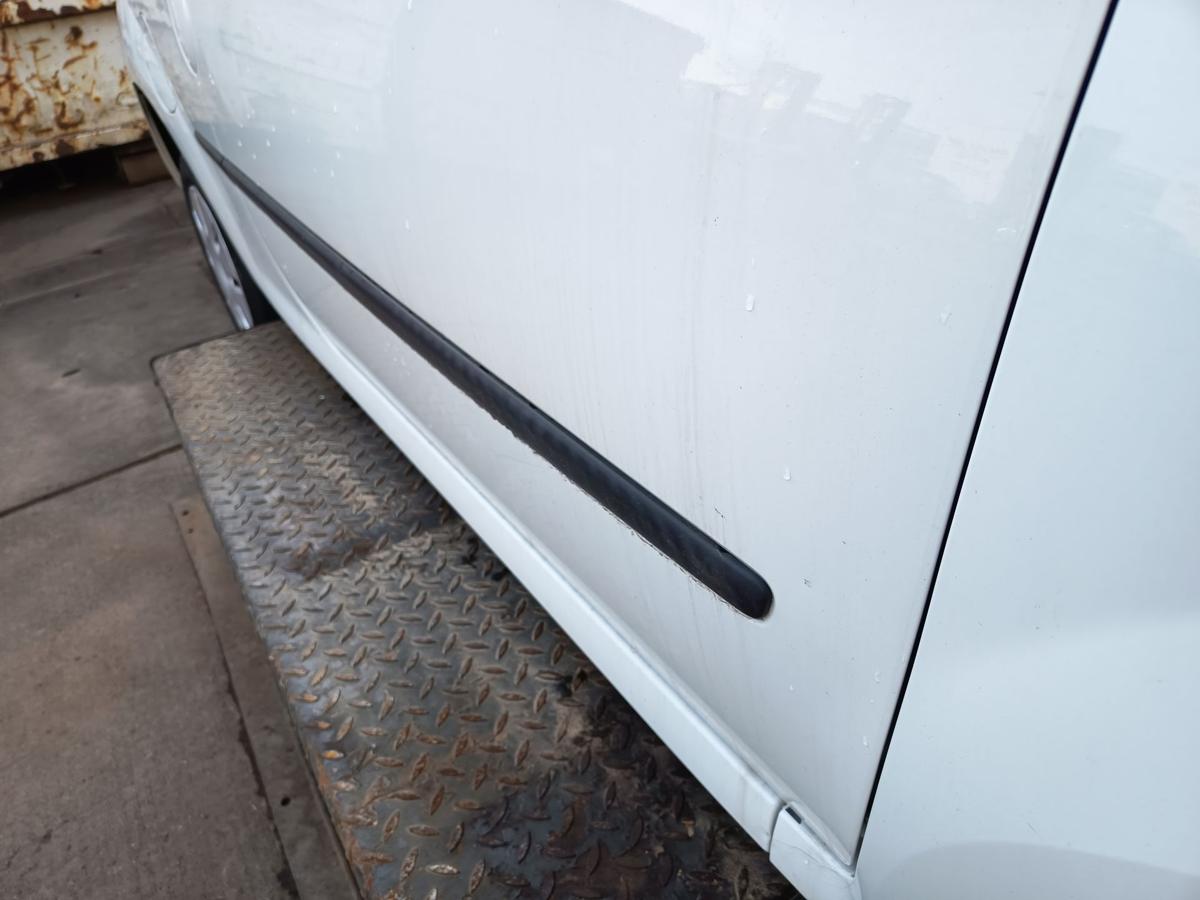 Renault Twingo II original T&uuml;r rechts Beifahrer 369 Arktiswei&szlig; Bj 2009