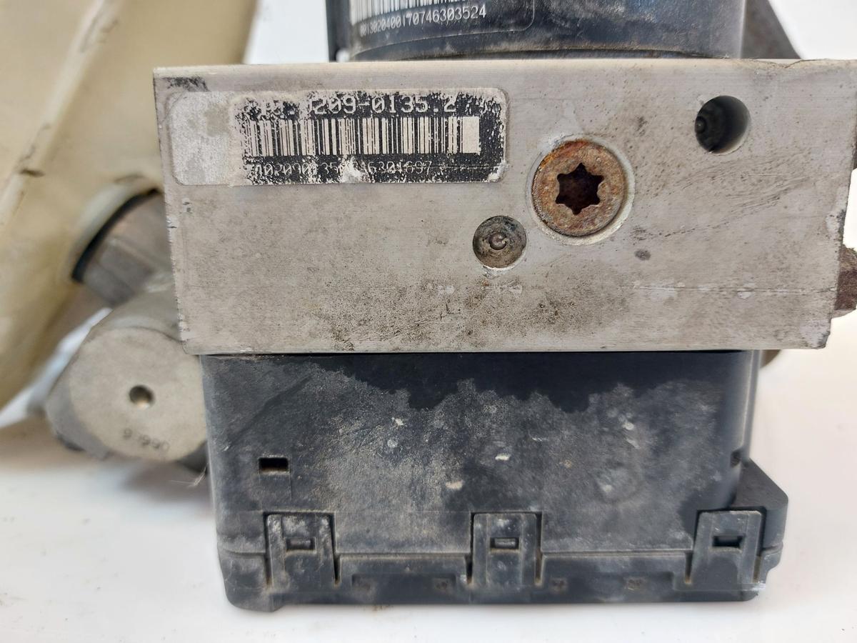 VW Golf 3 Cabrio 1E ABS Block Pumpe Hydroaggregat Hauptbremszylinder Halteblech