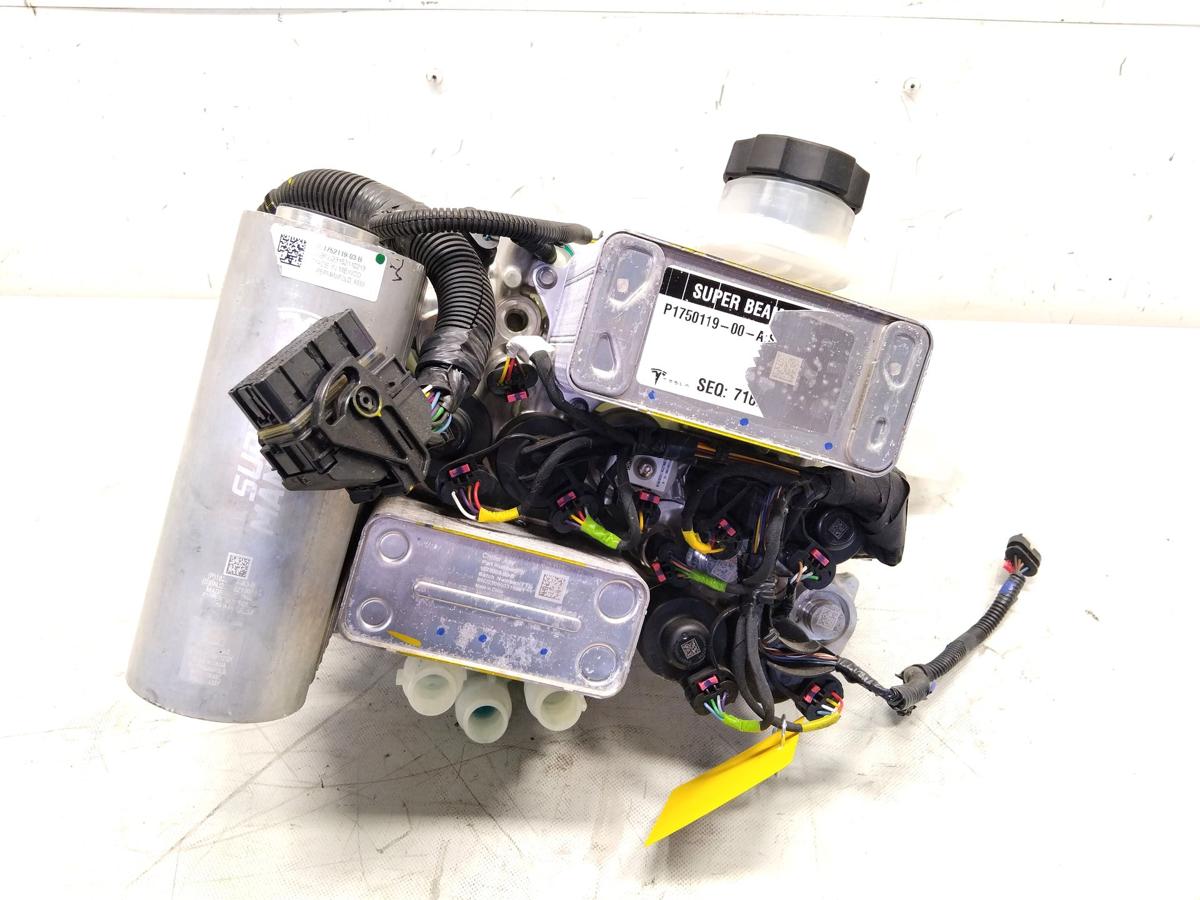 Tesla Model S Facelift original Wärmtauscher Super Manifold 1523007-00-F Bj.2023