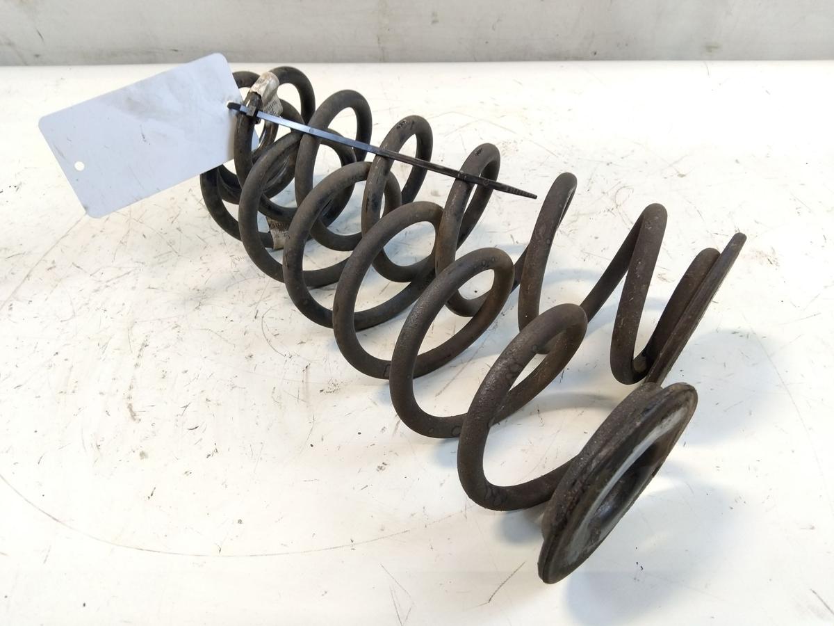 VW Golf Sportsvan original Satz Hinterfedern Bj.2017 5Q051115BE