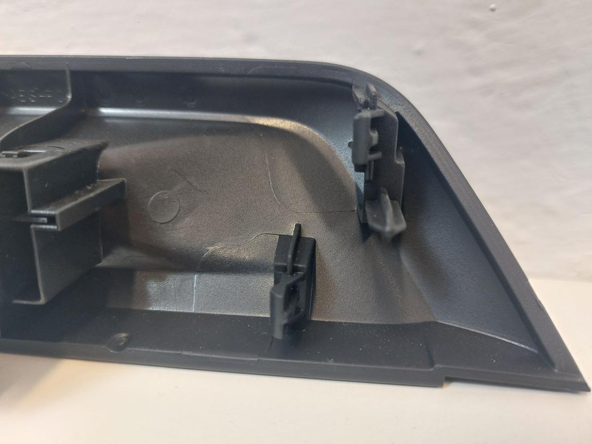 VW Golf 8 VIII CD Variant Leiste USB Anschl&uuml;sse Armaturenbrett vorn