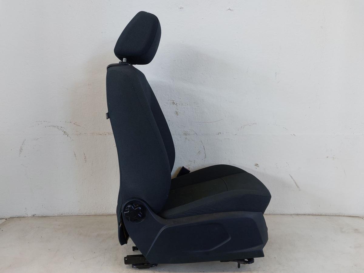 Ford Fiesta JA8 Sitz vorn rechts Beifahrersitz f&uuml;r 3 t&uuml;rer Stoffsitz Autositz