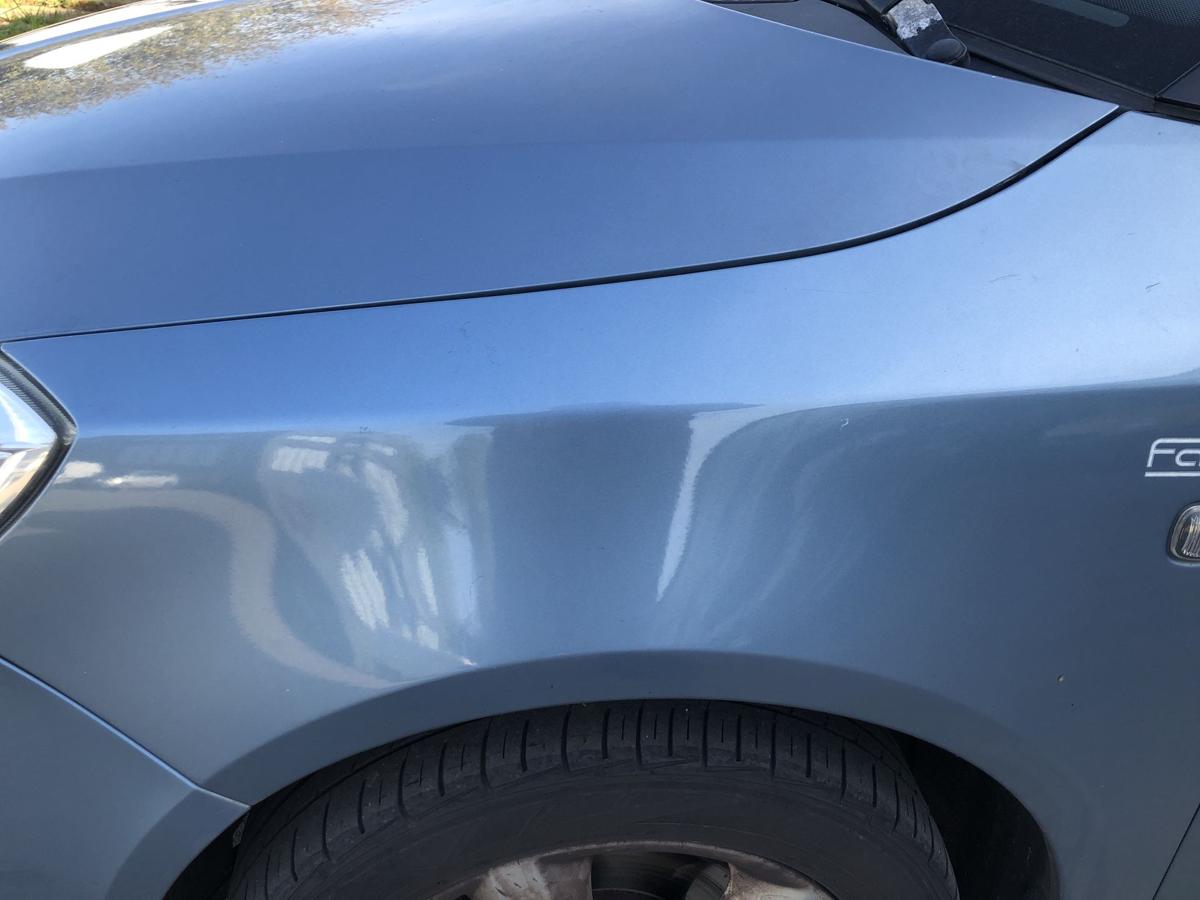 Skoda Fabia II 2 Typ 5J Kotfl&uuml;gel vorn links 2006-2014 Originalteil LF5X grau